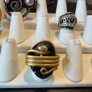 Elegant Black and Gold Ring